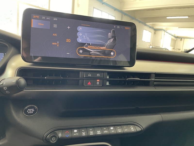 Jeep Avenger 1.2 100cv Summit Km0  Km0 - immagine 19