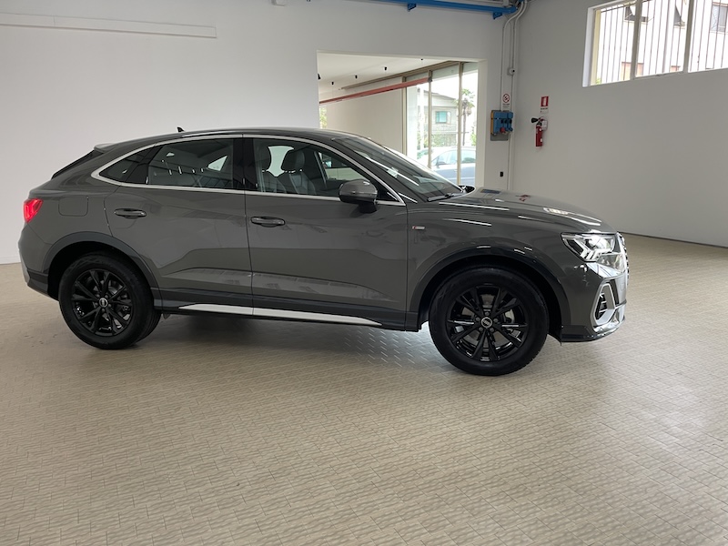 Audi Q3 Sportback 35TDI S-Tronic S-Line Km0 Grigio Chronos Km0 - immagine 7