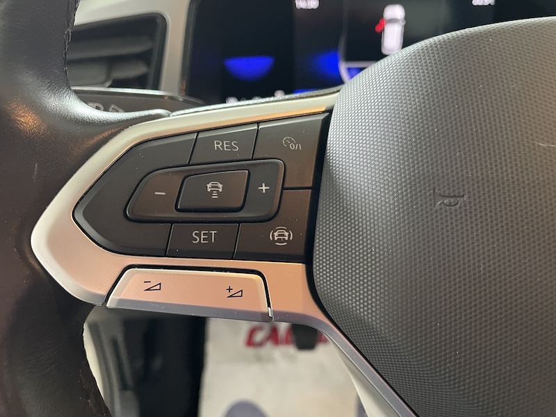 VW T-Roc 1.0 110cv Life Bicolor Newmodel - immagine 16