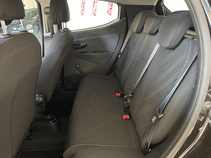 Lancia Ypsilon 1.0 FireFly 70cv 5p. Hybrid Gold - immagine 11