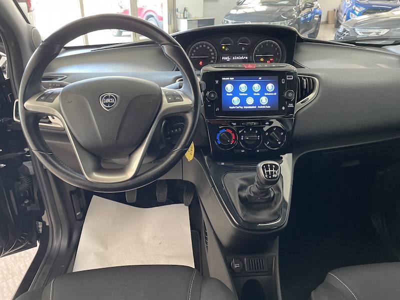 Lancia Ypsilon 1.0 FireFly 70cv 5p. Hybrid Gold - immagine 12