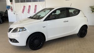 Lancia Ypsilon 1.0 FireFly 69cv 5p. Hybrid Ecochic Silver