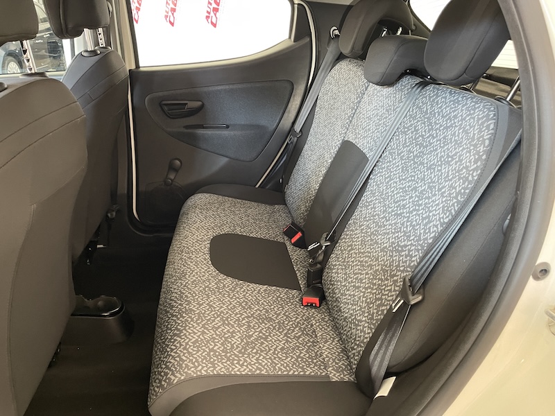 Lancia Ypsilon 1.0 FireFly 69cv 5p. Hybrid Ecochic Silver - immagine 11