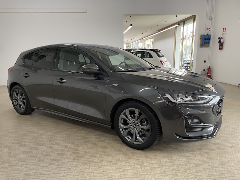 Ford Focus 1.0 Ecoboost hybrid 125cv ST-Line - immagine 4