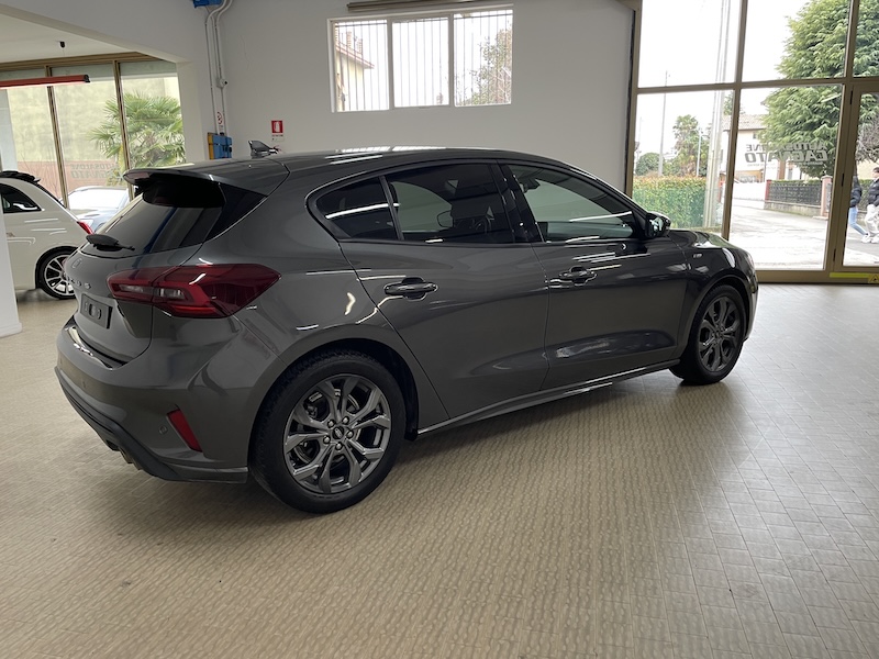 Ford Focus 1.0 Ecoboost hybrid 125cv ST-Line - immagine 6