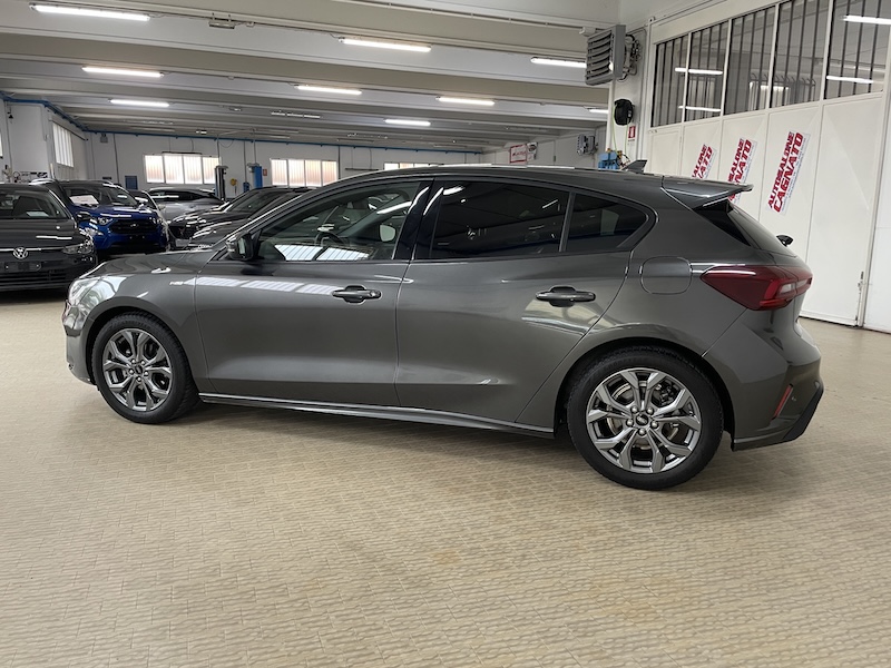 Ford Focus 1.0 Ecoboost hybrid 125cv ST-Line - immagine 9