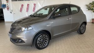 Lancia Ypsilon 1.0 FireFly 70cv 5p. Hybrid Platino 2024