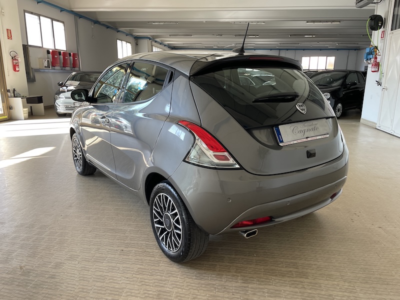 Lancia Ypsilon 1.0 FireFly 70cv 5p. Hybrid Platino 2024 - immagine 7