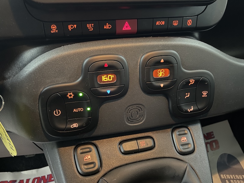Fiat Panda 1.0 FireFly 70cv 5p. Hybrid Cross 2024 - immagine 16