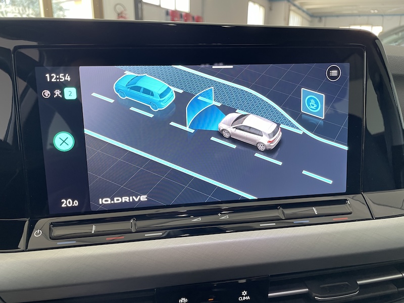 VW Golf 8 1.0 110cv eTSI Evo Life+Cerchi17+Luci Soffuse+Appconnect - immagine 16