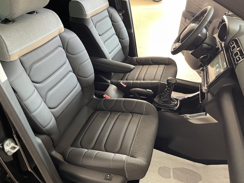 Citroen C3 AIRCROSS 1.5Blue-HDI 110cv Km0 Pelle+Navi+Sedili riscald. - immagine 19