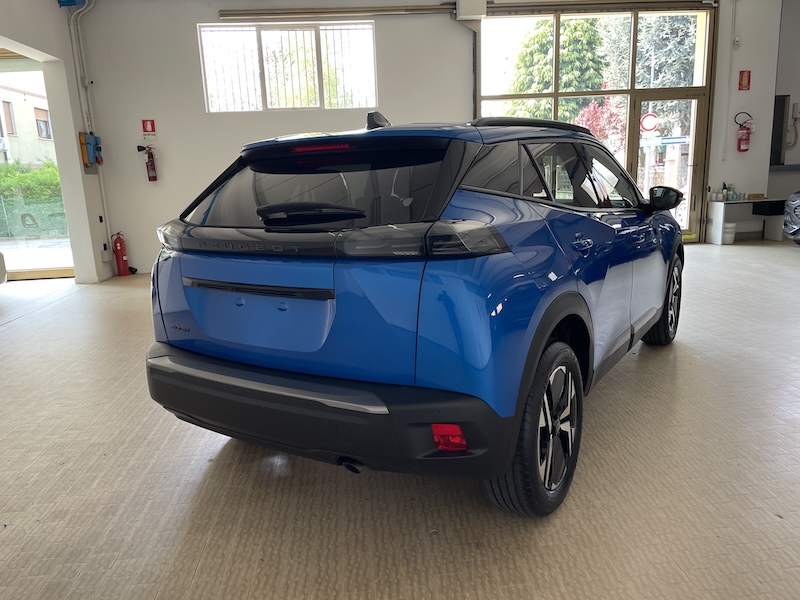 Peugeot 2008 1.2 100cv Allure 2024 - immagine 5