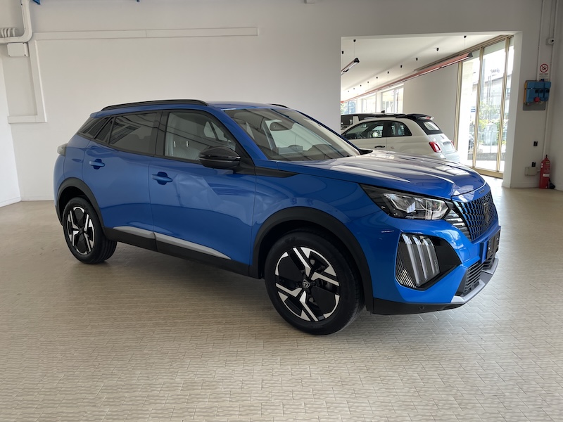 Peugeot 2008 1.2 100cv Allure 2024 - immagine 8