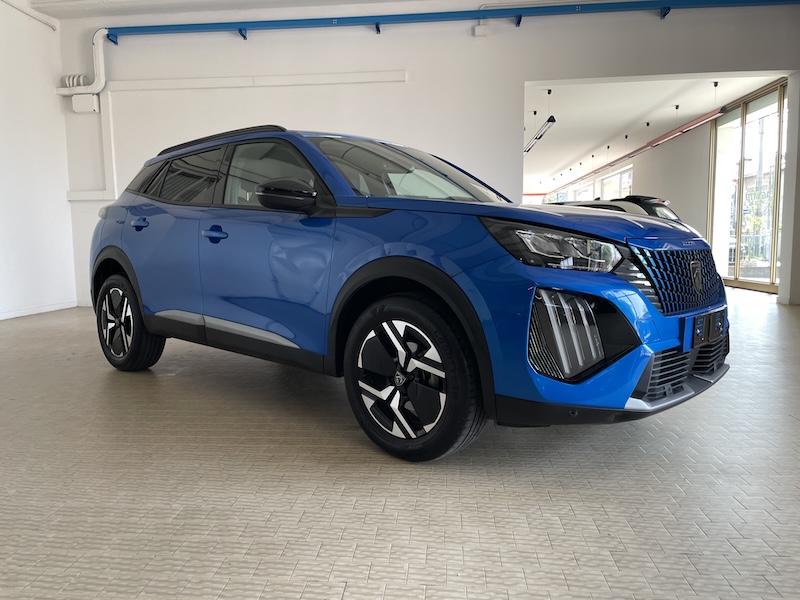 Peugeot 2008 1.2 100cv Allure 2024 - immagine 9