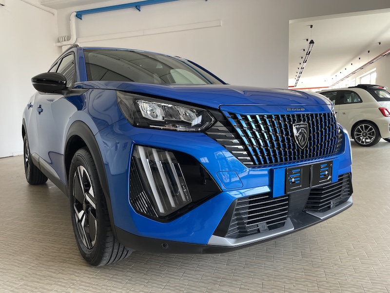 Peugeot 2008 1.2 100cv Allure 2024 - immagine 10