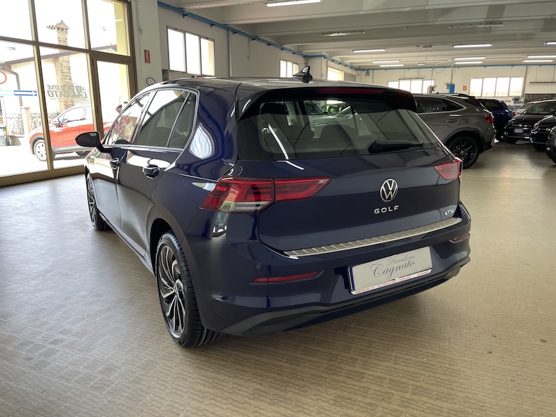 VW Golf 8 1.0 110cv eTSI Evo Life+Cerchi17+Luci Soffuse+Appconnect - immagine 3