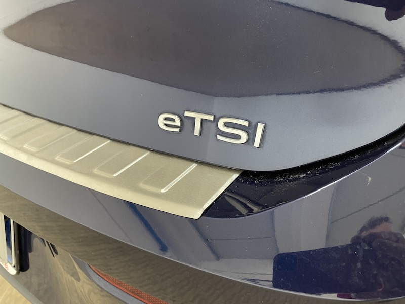 VW Golf 8 1.0 110cv eTSI Evo Life+Cerchi17+Luci Soffuse+Appconnect - immagine 7