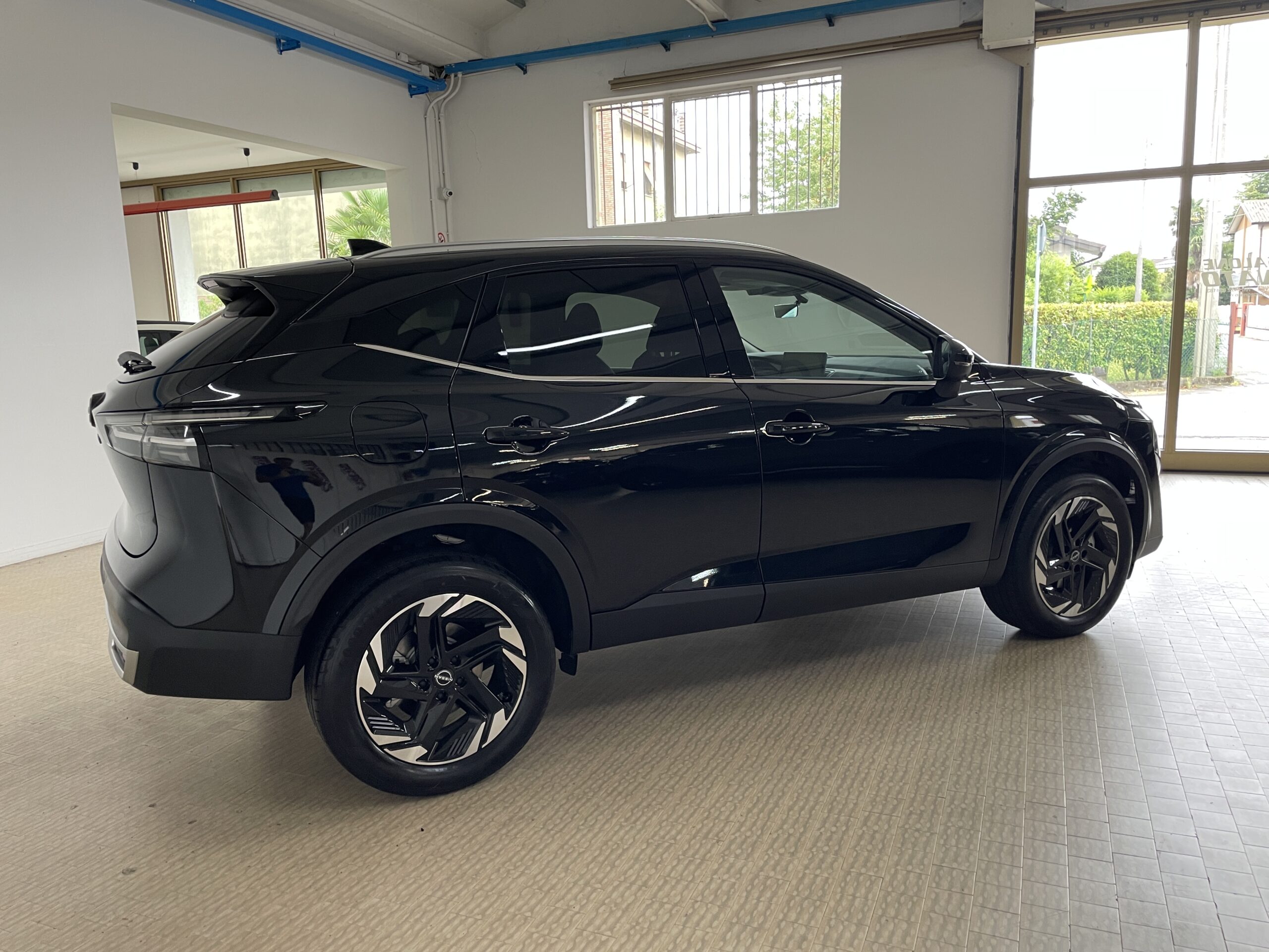 Nissan Qashqai 1.3mhev N-Connecta 158cv xtronic  2025 KM0 - immagine 3