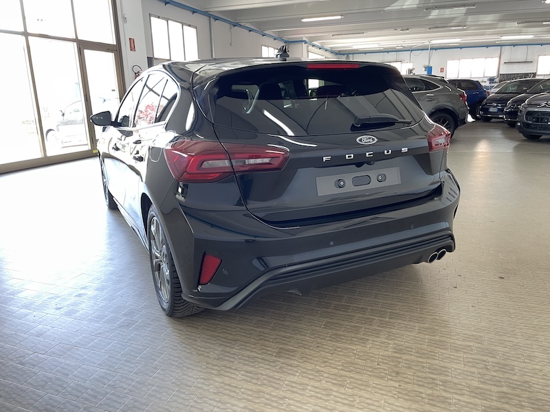 Ford Focus 1.5 Ecoblue 115cv Automatic ST-Line 5 porte 2024 - immagine 9