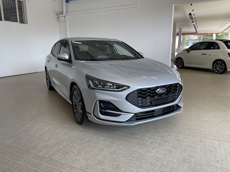 Ford Focus 1.0 Ecoboost hybrid 125cv ST-Line 5 porte 2024 Km12000 - immagine 2