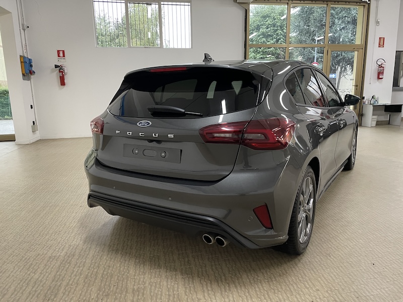 Ford Focus 1.5 Ecoblue 115cv Automatic ST-Line 5 porte 2024 - immagine 4