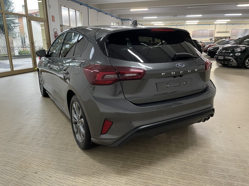 Ford Focus 1.5 Ecoblue 115cv Automatic ST-Line 5 porte 2024 - immagine 5