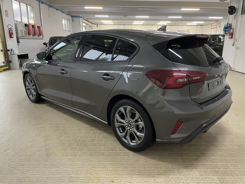 Ford Focus 1.5 Ecoblue 115cv Automatic ST-Line 5 porte 2024 - immagine 6