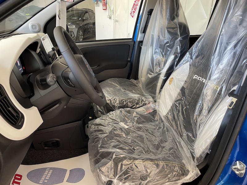 Fiat Panda Pandina 1.0 Hybrid 70cv Cross Km0 Blu Italia - immagine 10