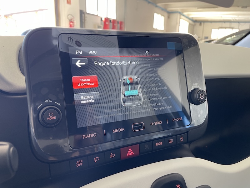 Fiat Panda Pandina 1.0 Hybrid 70cv Cross Km0 Blu Italia - immagine 14