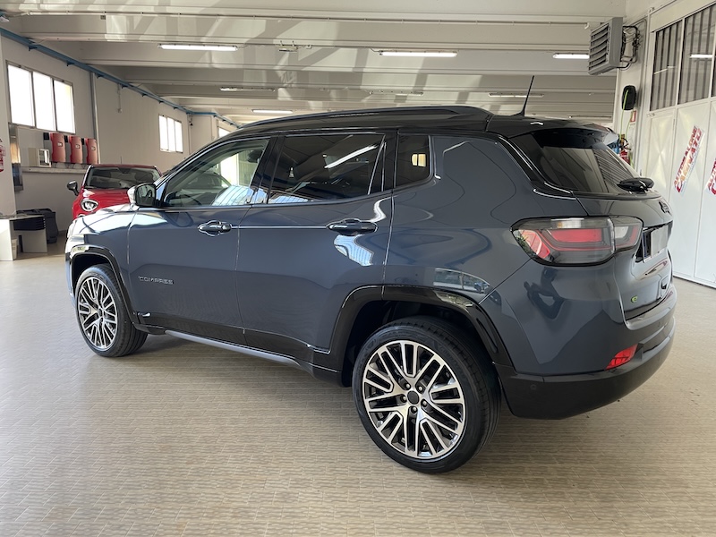 Jeep Compass 1.5 turbo mhev DCT 130cv Summit Bicolor Cerchi19-Pelle - immagine 6